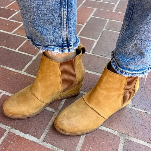 Sorel Joan Of Arctic Leather Wedge Chelsea II Bootie Boot Tan Camel Size 9 - Picture 5 of 15